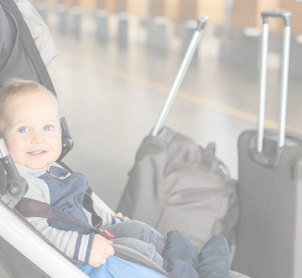 Vacaciones y viajes con bebés y niños: ¿Qué llevar en la maleta? - Mustela  Blog